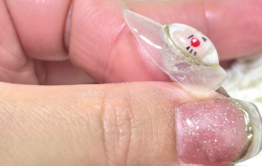 alt="しょうがのキャラネイルパーツをブローチ風にアレンジ"