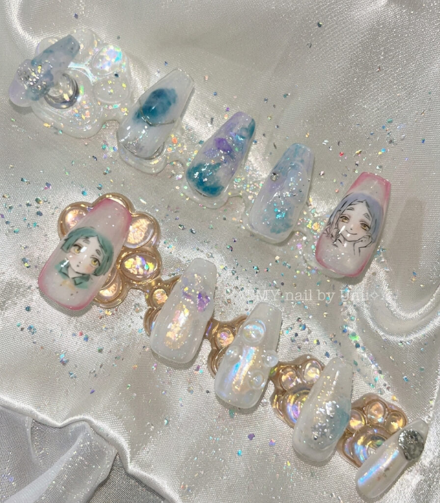 alt="ずっと真夜中でいいのに よもすがら ニラちゃん痛ネイル ホワイトニュアンスネイル ネイルチップ"