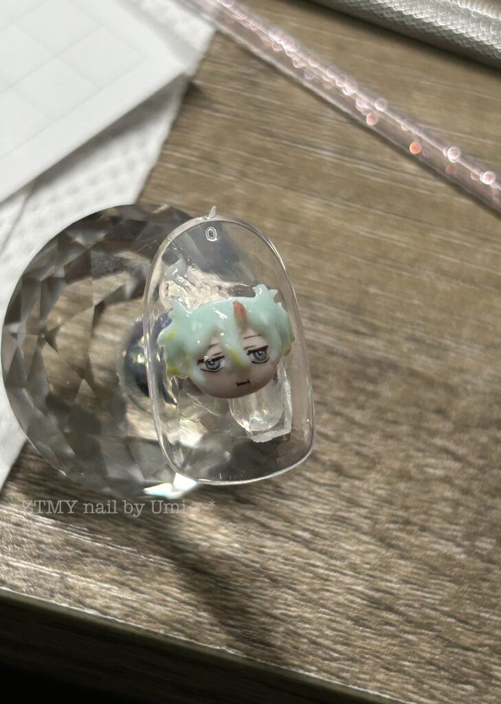alt="ブルクロニラちゃん3Dキャラネイル"
