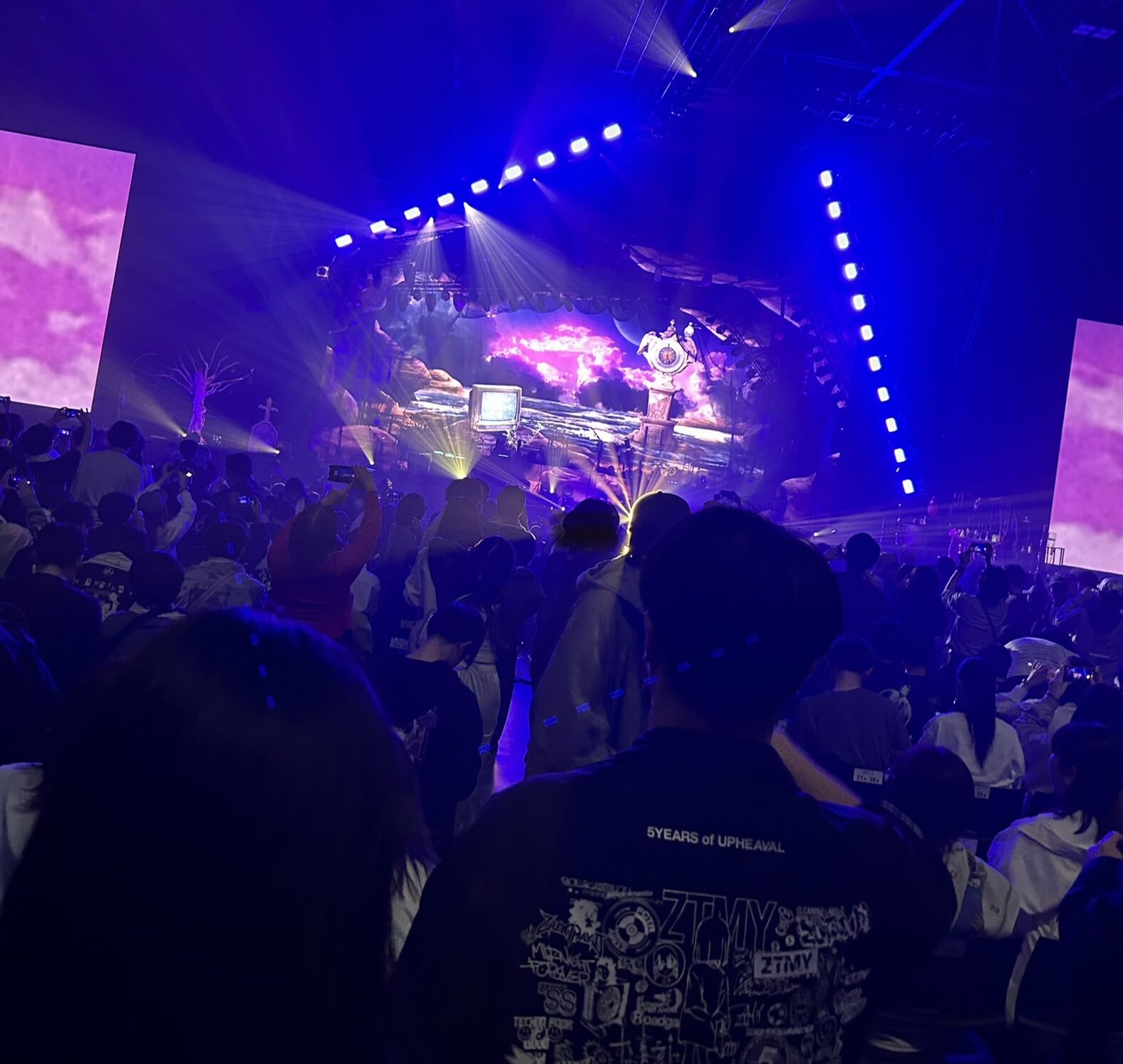 alt="ずっと真夜中でいいのに。ゾンクラ終演後の様子"